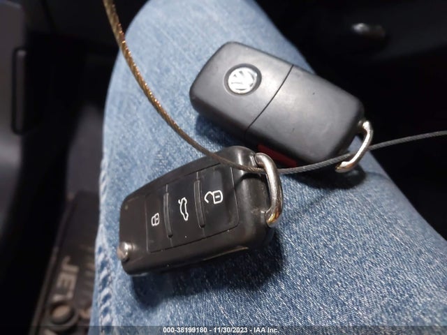 2013 VOLKSWAGEN JETTA 2.0L TDI VIN: 3VWLL7AJ3DM352767