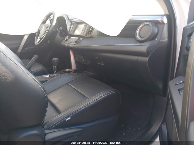 2018 TOYOTA RAV4 XLE VIN: JTMRFREV7JJ744088