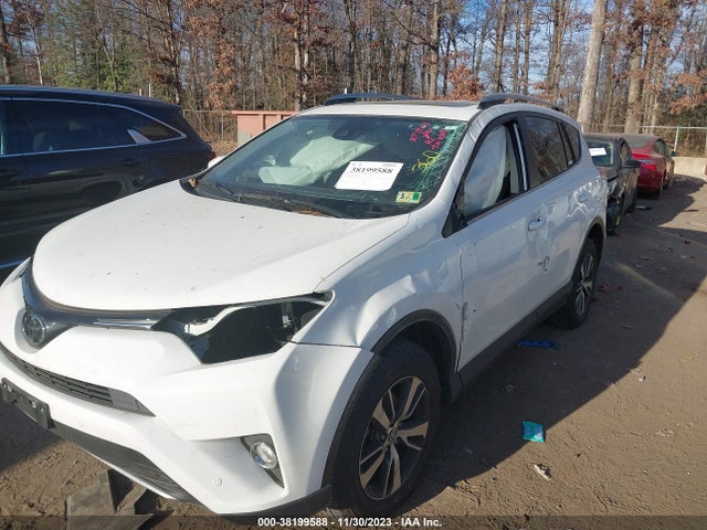 2018 TOYOTA RAV4 XLE VIN: JTMRFREV7JJ744088