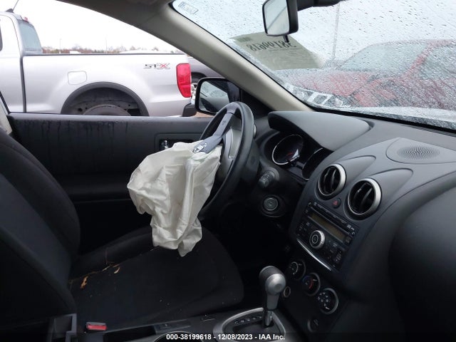 2013 NISSAN ROGUE S VIN: JN8AS5MT7DW037988
