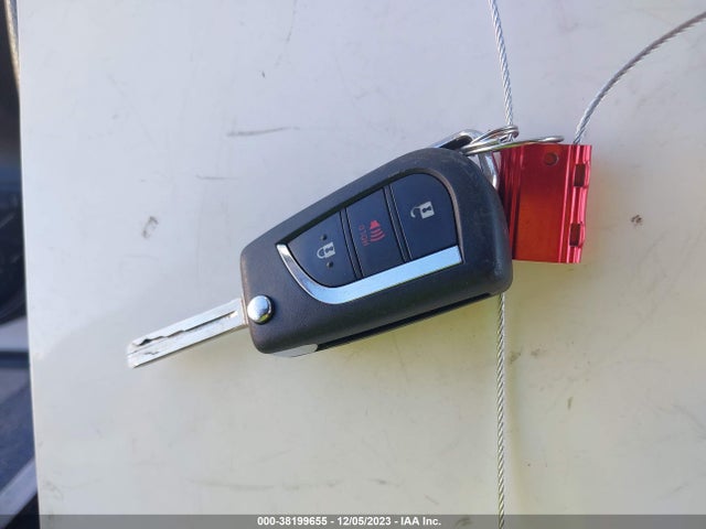 Toyota RAV4 LE 2019 JTMH1RFV8KD014750 Image 11