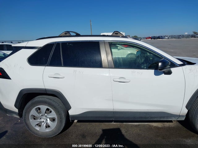 Toyota RAV4 LE 2019 JTMH1RFV8KD014750 Image 13