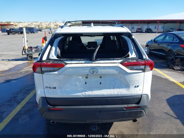 Toyota RAV4 LE 2019 JTMH1RFV8KD014750 Image 16