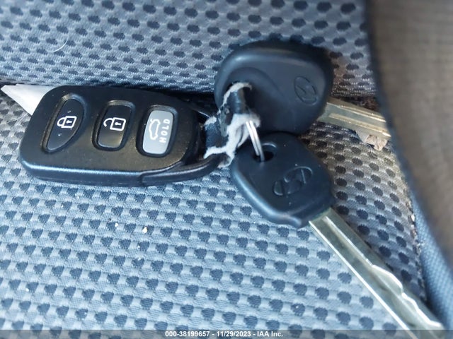 2013 HYUNDAI SONATA GLS VIN: 5NPEB4AC3DH730672