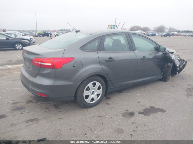 2018 FORD FOCUS S VIN: 1FADP3E22JL230458