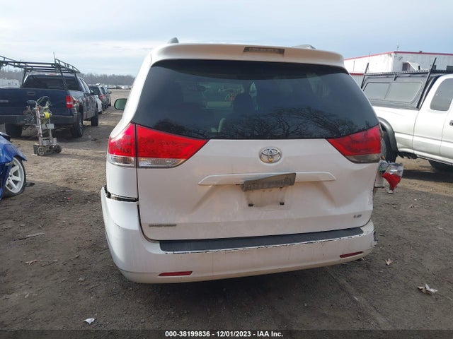 Toyota Sienna Le V6 8 Passenger 2014 5TDKK3DC1ES423604 Image 6