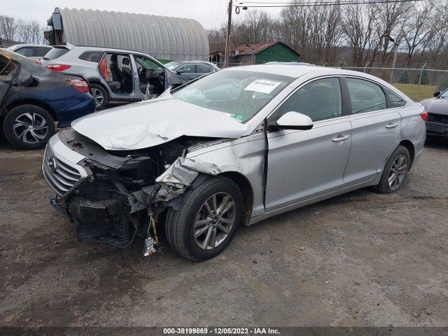Hyundai SONATA SE 2016 5NPE24AFXGH303908 Image 2