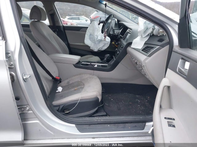 Hyundai SONATA SE 2016 5NPE24AFXGH303908 Image 5