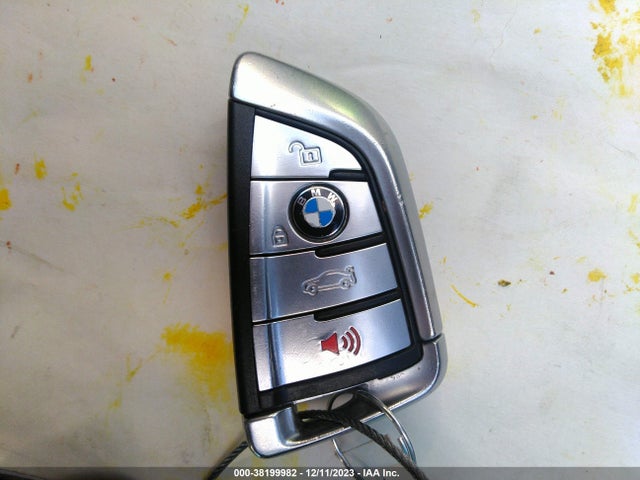 BMW 540i Xdrive 2019 WBAJE7C58KWW04723 Image 11
