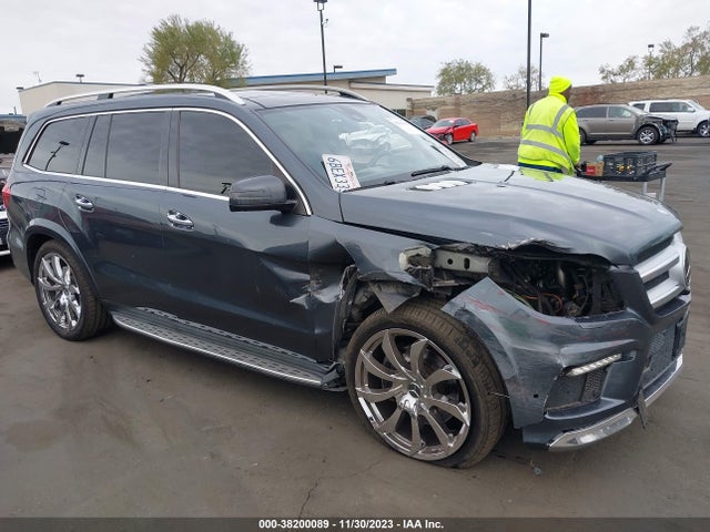 2015 MERCEDES-BENZ GL 550 VIN: 4JGDF7DE3FA589106