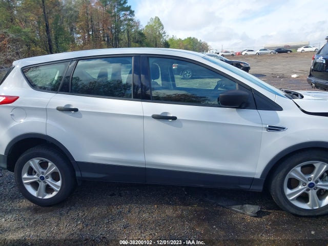 2015 FORD ESCAPE S VIN: 1FMCU0F76FUA22118