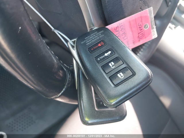 JTHBA1D2XG5002101 Lexus IS 200T