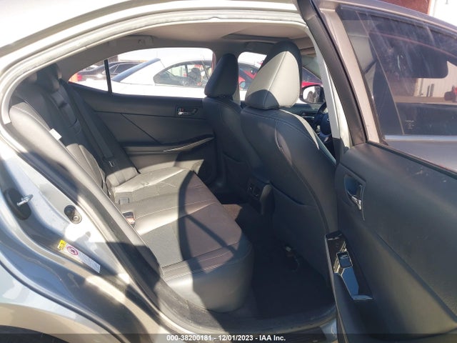 JTHBA1D2XG5002101 Lexus IS 200T
