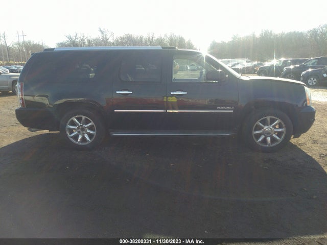 2010 GMC YUKON XL 1500 DENALI VIN: 1GKUKMEF6AR156965