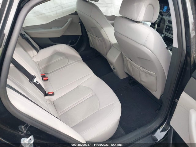 2015 HYUNDAI SONATA SE VIN: 5NPE24AF3FH161450