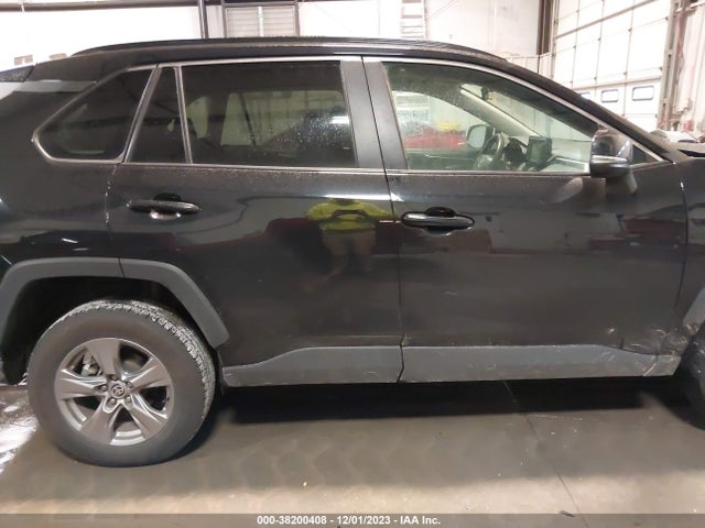 2022 TOYOTA RAV4 XLE VIN: 2T3W1RFV7NC177728