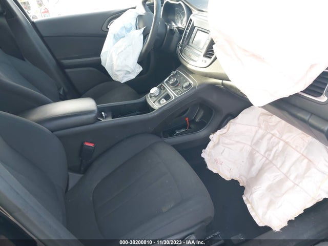 Chrysler 200 Limited 2016 1C3CCCAB2GN119885 Image 5