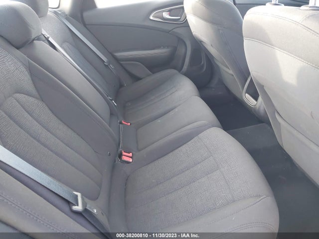Chrysler 200 Limited 2016 1C3CCCAB2GN119885 Image 8