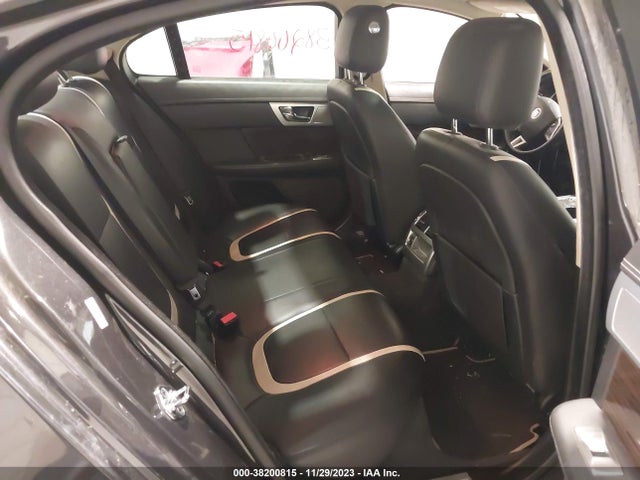 2012 JAGUAR XF SAJWA0HB3CLS40788 Photo 7