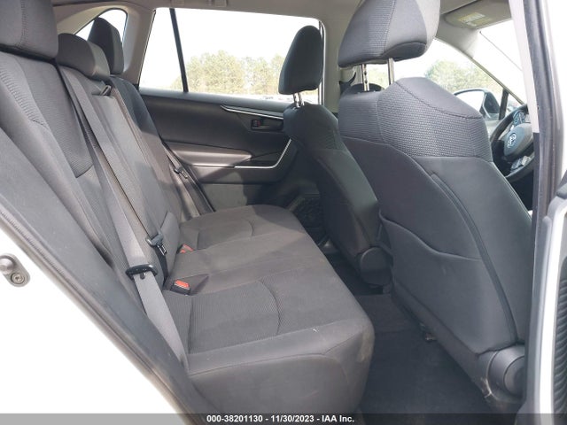 Toyota RAV4 LE 2019 2T3K1RFV9KC031146 Image 8