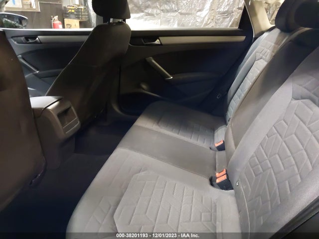 1VWAA7A37MC017169 Volkswagen Passat 2.0t S