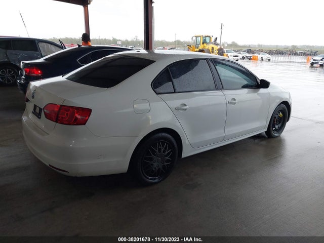 3VW2K7AJXEM436407 Volkswagen Jetta 2.0l S