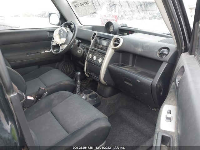 2006 SCION XB VIN: JTLKT334564113951
