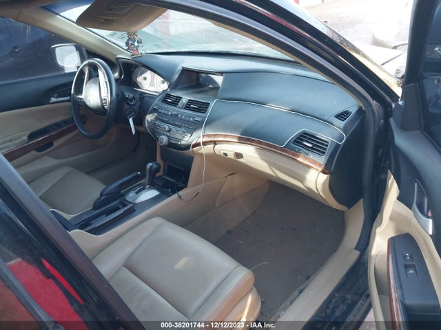 2011 HONDA ACCORD 2.4 EX-L VIN: 1HGCP2F83BA085495