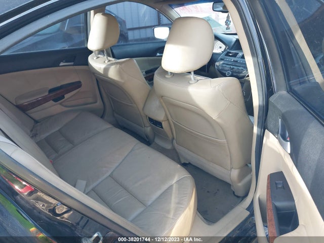 2011 HONDA ACCORD 2.4 EX-L VIN: 1HGCP2F83BA085495