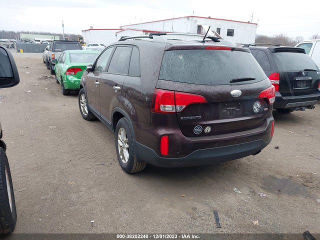 2015 KIA SORENTO LX VIN: 5XYKT4A67FG578920
