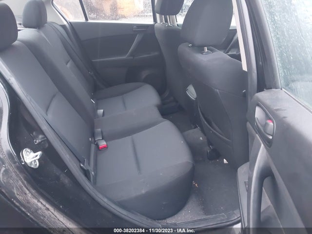 2011 MAZDA MAZDA3 I SPORT VIN: JM1BL1UGXB1477917