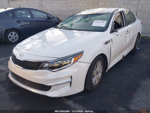 KIA Optima Lx 2016 KNAGT4L31G5093740 Image 2