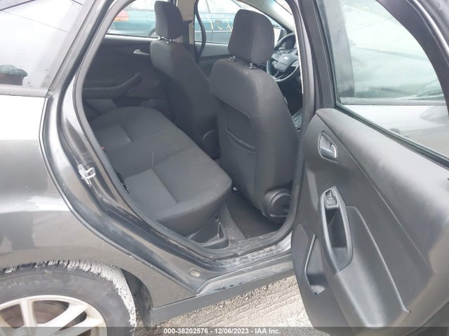 2018 FORD FOCUS SE VIN: 1FADP3FE0JL276959