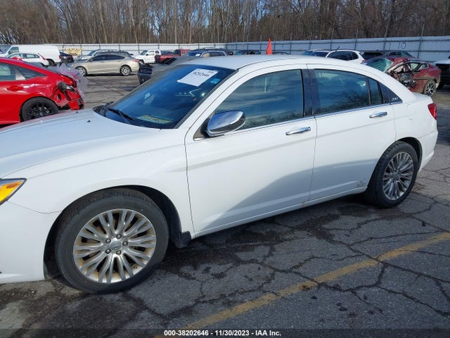 2013 CHRYSLER 200 LIMITED VIN: 1C3CCBCG1DN601018