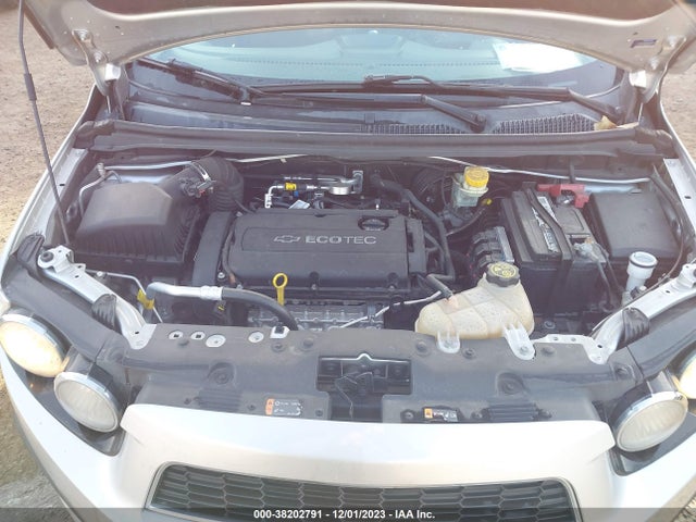 1G1JD5SH9E4148407 Chevrolet Sonic Lt Manual