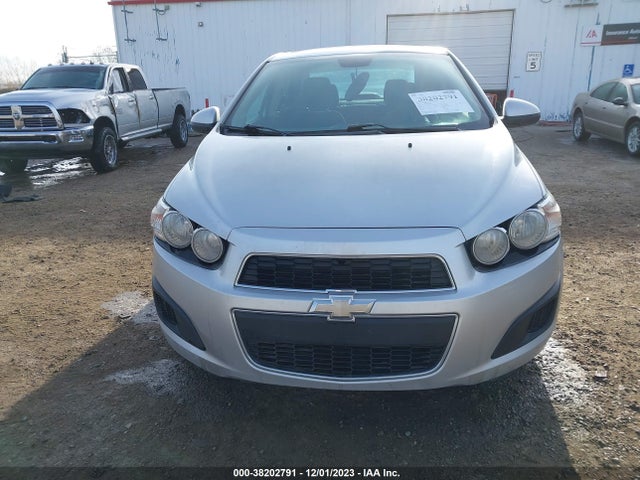 1G1JD5SH9E4148407 Chevrolet Sonic Lt Manual