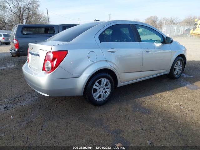 1G1JD5SH9E4148407 Chevrolet Sonic Lt Manual