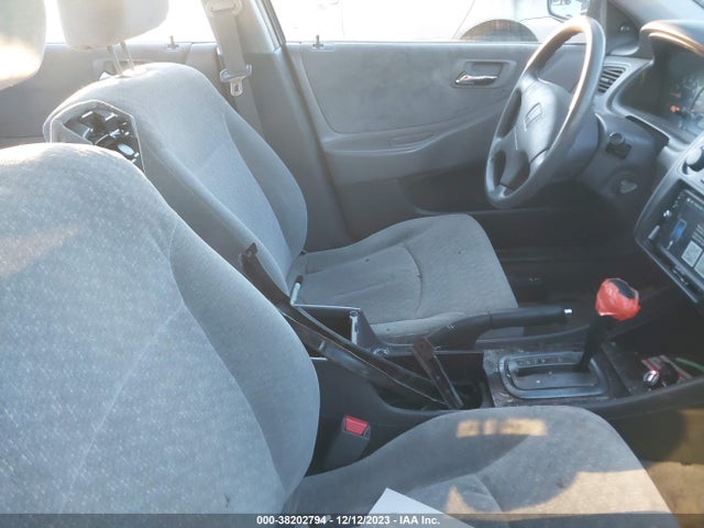 2001 HONDA ACCORD SDN VP VIN: 1HGCF86651A043140