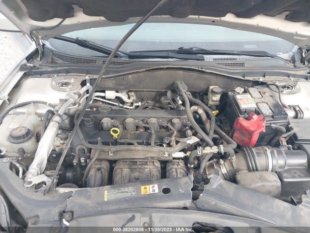 2010 MERCURY MILAN VIN: 3MEHM0HA7AR641490