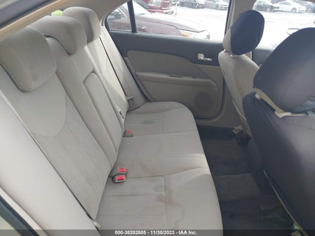 2010 MERCURY MILAN VIN: 3MEHM0HA7AR641490