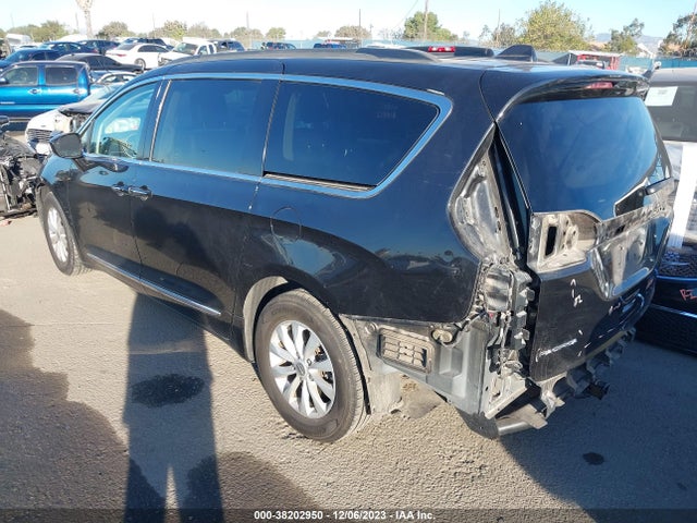 2C4RC1BG8HR530071 Chrysler Pacifica Touring-l
