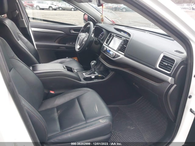 2016 TOYOTA HIGHLANDER XLE V6 VIN: 5TDJKRFH2GS309833