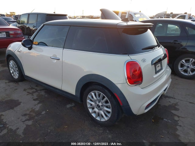 2015 MINI HARDTOP WMWXP7C50F2A41106 Photo 2