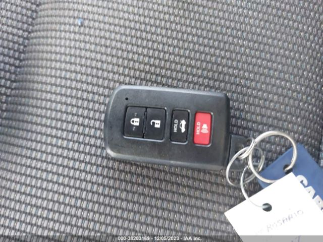 2T1BURHE1HC758545 Toyota COROLLA SE