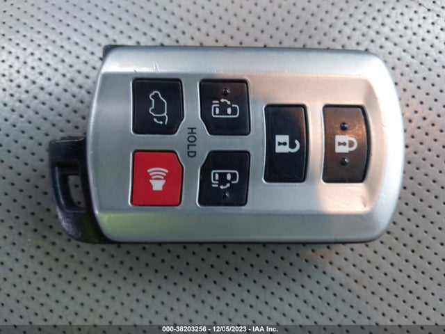 2015 TOYOTA SIENNA LIMITED PREMIUM 7 PASSENGER VIN: 5TDDK3DC1FS122437