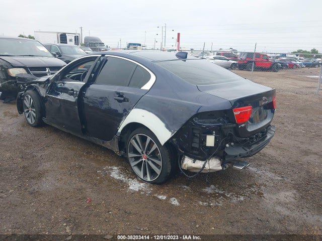 2018 JAGUAR XE SAJAE4FN9JCP22634 Photo 2