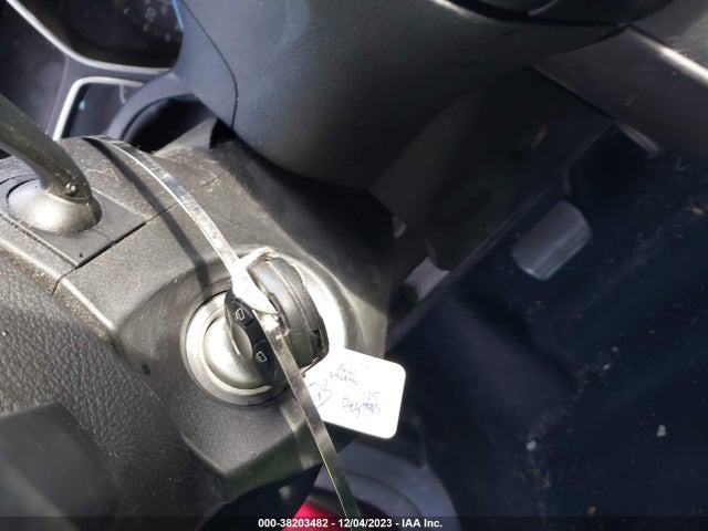 2017 FORD FOCUS SE VIN: 1FADP3K28HL341840