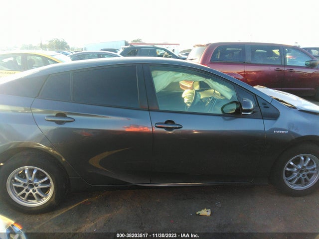 Toyota Prius Two 2016 JTDKBRFU7G3003634 Image 14