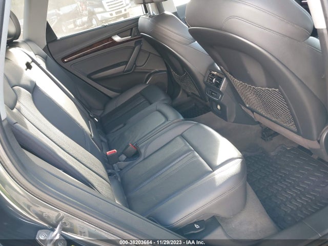 WA1BNAFY4J2067813 Audi Q5 2.0t Tech Premium/2.0t Premium