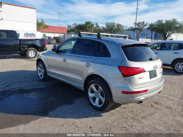 2014 AUDI Q5 HYBRID WA1C8AFP2EA024330 Photo 2